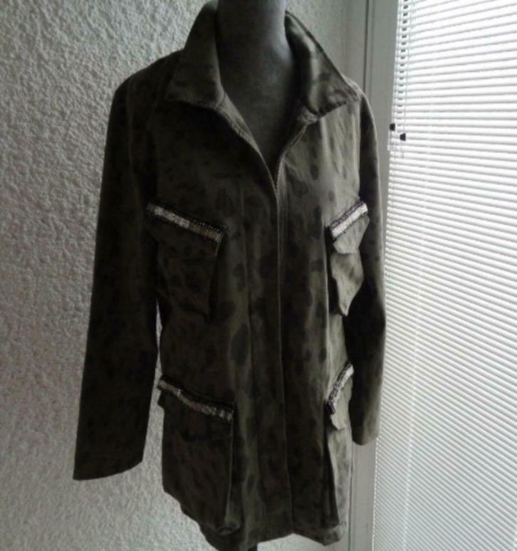 Veste Kaki imprimé dame. Marque: "Vicolo". Taille M, Kleding | Dames, Jassen | Winter, Gedragen, Ophalen of Verzenden