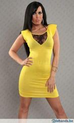 robe jaune avec dentelle noire dans le dos, Vêtements | Femmes, Neuf, Taille 38/40 (M), Jaune, Au-dessus du genou