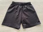 Sportshort  - maat 140, Kinderen en Baby's, Ophalen of Verzenden, Gebruikt, Jongen of Meisje, Sport- of Zwemkleding