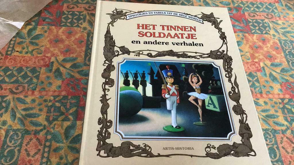 Contes de fées et fables du monde entier Artis (y), Enlèvement ou Envoi, Comme neuf, Artis, Album d'images