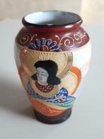 Japans vaasje., Antiek en Kunst, Antiek | Porselein, Ophalen of Verzenden