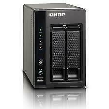 Qnap NAS TS-221 met 2 x 2 TB western Digital(red), Computers en Software, Servers, Zo goed als nieuw, Ophalen of Verzenden