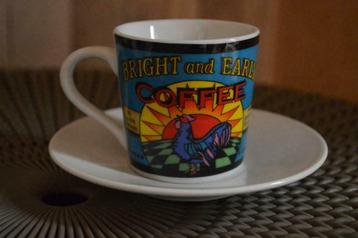 2 mokkatasjes en onderbordjes Bright and early coffee, Ophalen of Verzenden, Zo goed als nieuw, Overige stijlen, Kop(pen) en/of Schotel(s)