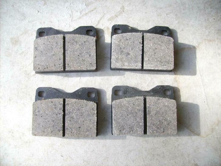 AC Delco 171-1085 remblokken Peugeot en Renault, Auto-onderdelen, Remmen en Aandrijving, Oldtimer onderdelen, Overige automerken