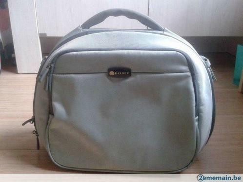 Beauty-case Delsey - NEUF, Handtassen en Accessoires, Beautycases, Nieuw, Softcase, Groen, Ophalen of Verzenden
