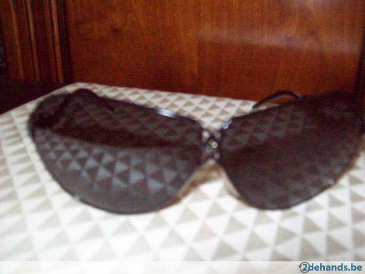 dames zonnebril roberto cavalli  nieuw+ gratis verz.nr pp., Handtassen en Accessoires, Zonnebrillen en Brillen | Dames, Nieuw