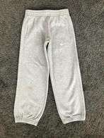 Pantalon de jogging gris NiKE 122-128 cm, Enfants & Bébés, Vêtements enfant | Taille 122, Comme neuf, Garçon, Enlèvement ou Envoi