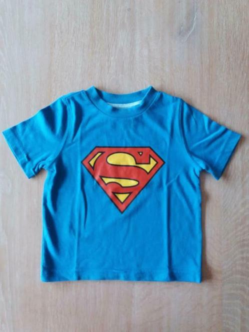 T-shirt Superman - maatje 2-3    92, Enfants & Bébés, Vêtements enfant | Taille 92, Comme neuf, Garçon, Chemise ou À manches longues
