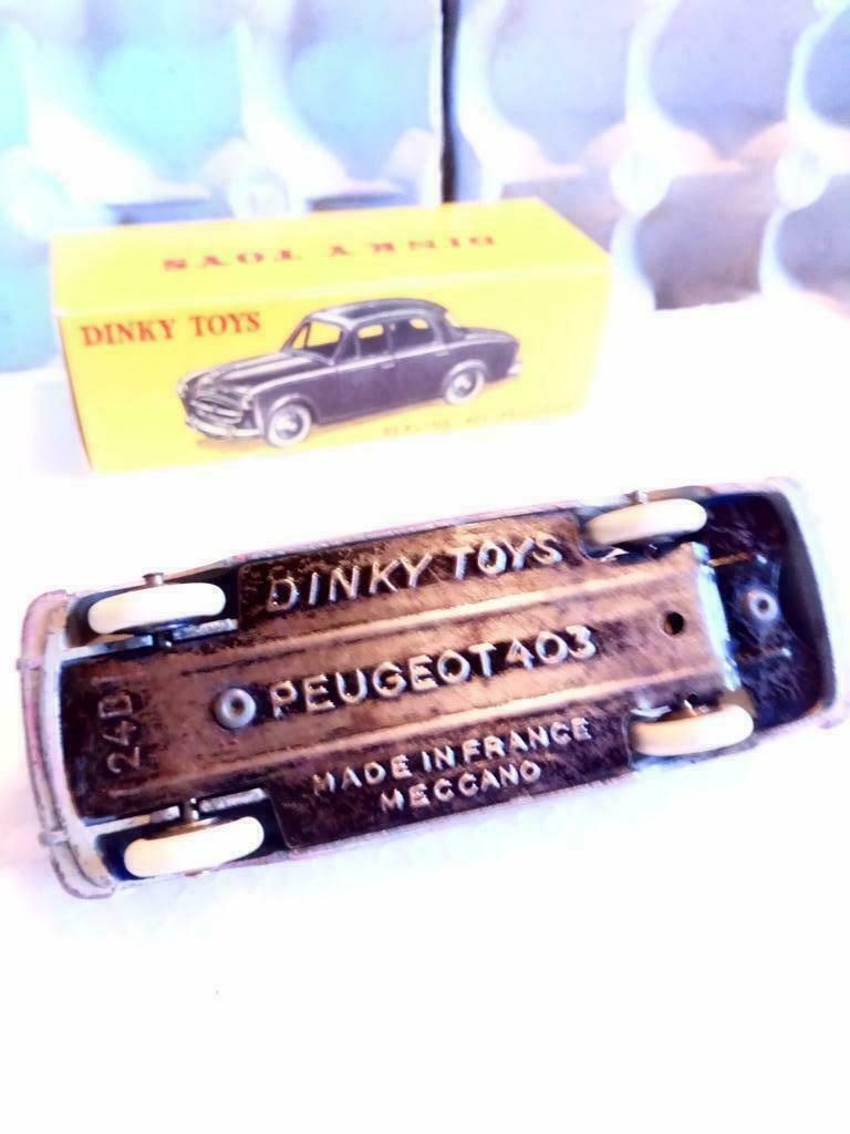 Berline 403 Peugeot Dinky Toys 24B (Neu und originalverpackt) in Hauteville für CHF 10 – mit