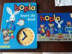 2 boekjes Hopla klok + dagje stad beide 10€, Boeken, Ophalen of Verzenden, Zo goed als nieuw