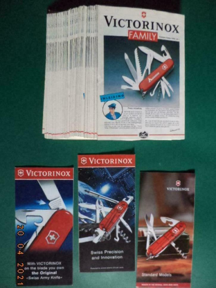 VICTORINOX: Lot van 96 krantjes + 3 folders. Zgan !, Verzamelen, Merken en Reclamevoorwerpen, Zo goed als nieuw, Ophalen of Verzenden