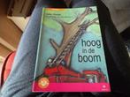 hoog in de boom, Boeken, Ophalen of Verzenden, Zo goed als nieuw, Sprookjes, VAN IN