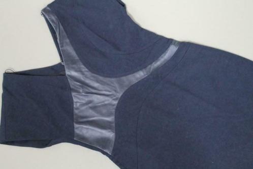 ZGAN donkerblauwe Hugo Boss jurk met lamsleder details, Kleding | Dames, Jurken, Zo goed als nieuw, Maat 38/40 (M), Blauw, Boven de knie