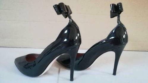 719A* RED VALENTINO authentiques high heels black (36), Vêtements | Femmes, Chaussures, Comme neuf, Escarpins, Noir, Enlèvement ou Envoi