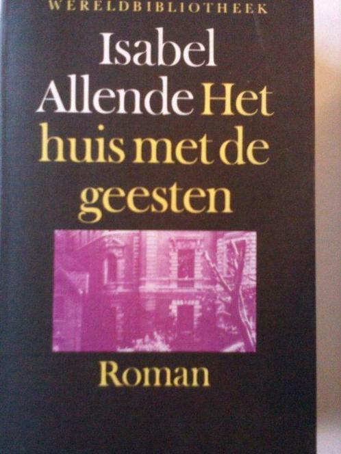Het huis met de geesten. Isabel Allende., Boeken, Romans, Zo goed als nieuw, Ophalen of Verzenden