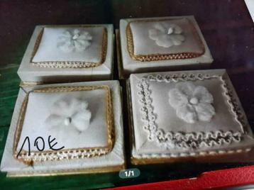 Lot de 4 anciennes boîtes de dragées pour les communions, Enlèvement ou Envoi, Utilisé