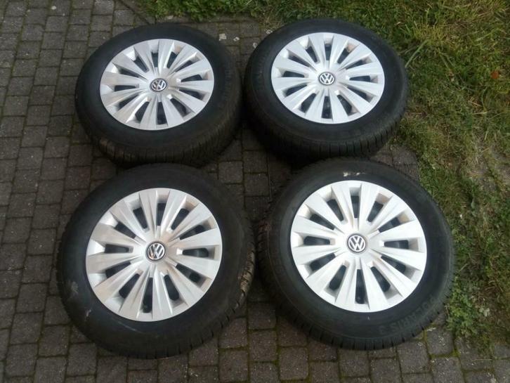 Winterbanden Barum VW Golf VII 15inch 5 X 112 8mm&6mm, Auto-onderdelen, Banden en Velgen, Band(en), Winterbanden, 15 inch, 195 mm