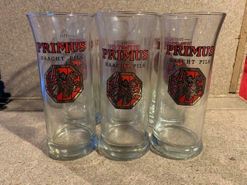 Primus Haacht 16 brillen Red Devils Football 1974-1983, Verzamelen, Biermerken, Gebruikt, Glas of Glazen, Overige merken