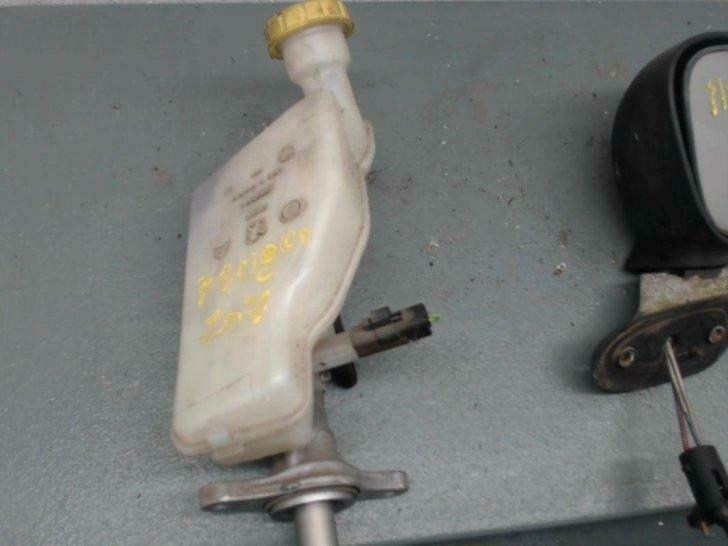 maitre  cylindre  peugeot  207, Auto-onderdelen, Remmen en Aandrijving, Peugeot, Gebruikt