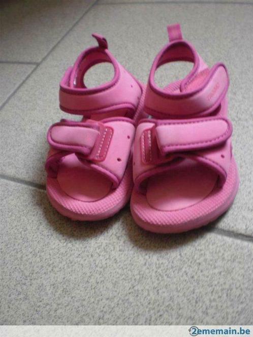 Sandales neuves Tribord Décathlon rose de pointure 20/21, Kinderen en Baby's, Kinderkleding | Schoenen en Sokken, Nieuw, Overige typen