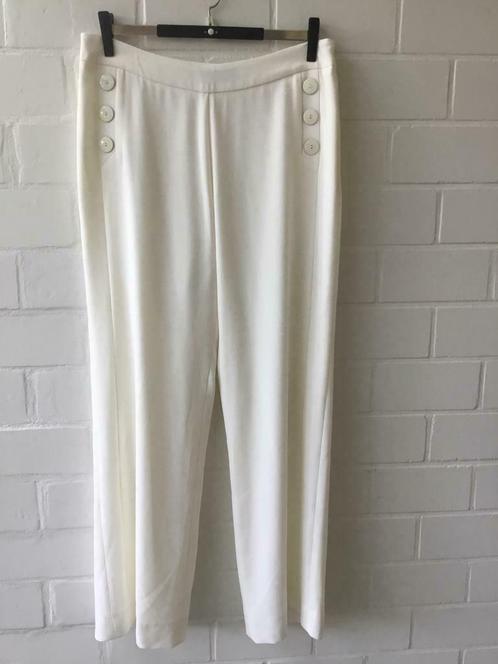 Broek GIOVANE, Kleding | Dames, Broeken en Pantalons, Zo goed als nieuw, Maat 38/40 (M), Beige, Lang, Ophalen of Verzenden