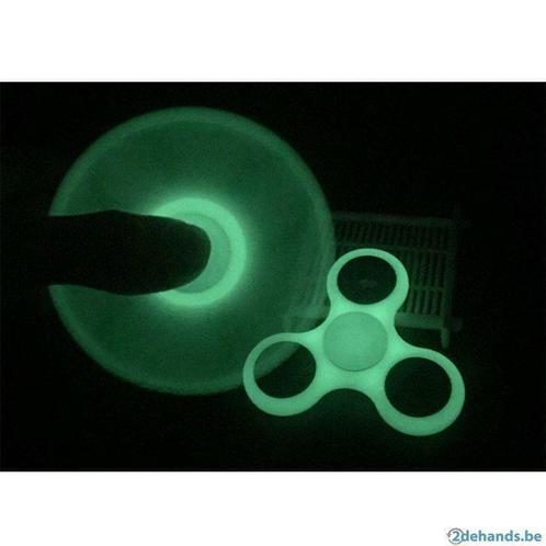 fidget spinner glow-in-the-dark - lichtgevend materiaal, Hobby en Vrije tijd, Gezelschapsspellen | Kaartspellen, Nieuw, Ophalen of Verzenden