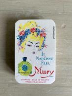 50 labels van "Le Narcisse Bleu"., Ophalen of Verzenden, Zo goed als nieuw