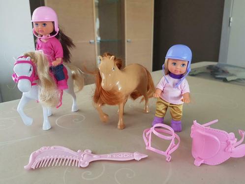 Mooie poppetjes en hun paard, Kinderen en Baby's, Speelgoed | Poppen, Zo goed als nieuw, Ophalen of Verzenden