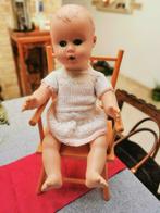 Poupée bébé en caoutchouc d'Unica avec siège, Utilisé, Enlèvement ou Envoi, Poupée