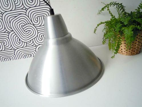 Grote aluminium hanglamp, Huis en Inrichting, Lampen | Hanglampen, Zo goed als nieuw, Minder dan 50 cm, Metaal, Ophalen of Verzenden