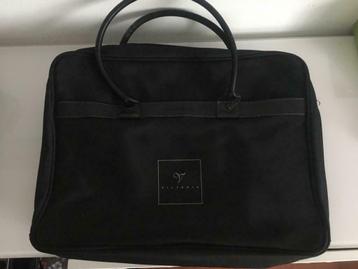 Laptoptas beschikbaar voor biedingen