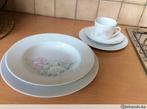 Eet/koffieservies Porcelaine de Cologne bloemmotief 69 st, Bord(en), Gebruikt, Ophalen