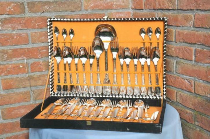 § menagere 12 personnes imcomplete, Maison & Meubles, Cuisine | Couverts, Comme neuf, Ensemble de couverts, Autres matériaux, Enlèvement ou Envoi