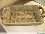 Mooie handgemaakte stevige rieten dienblad
