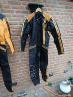 Vêtements de moto en cuir classique (vintage)