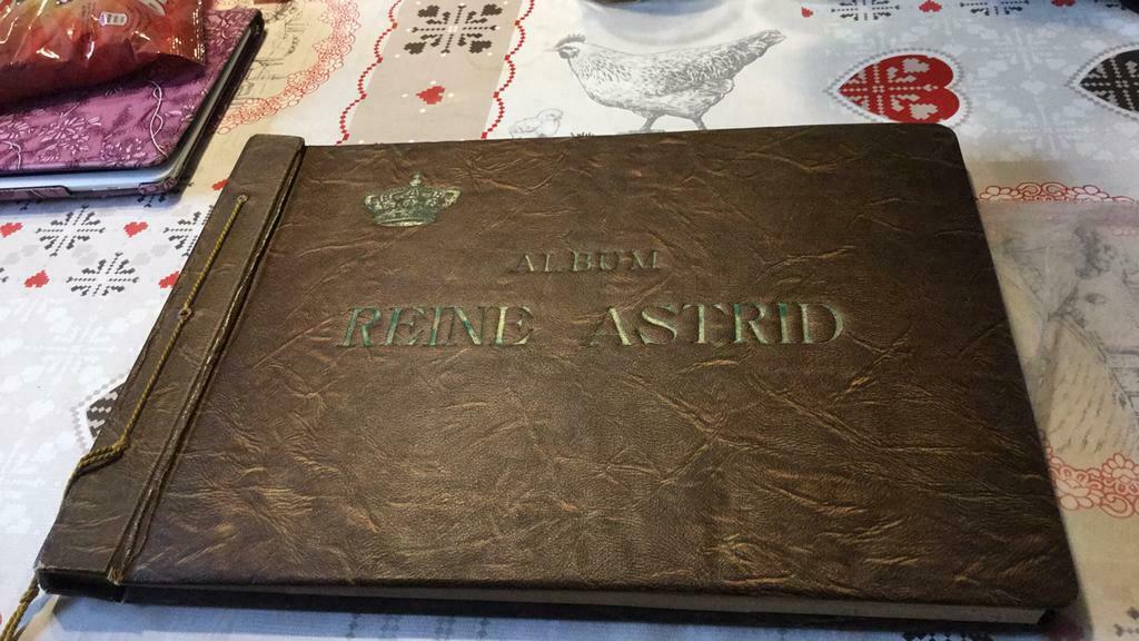 Côte d’Or album REiINE ASTRID(d), Antiquités & Art, Enlèvement