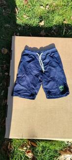 Leuke donkerblauwe sweatshort short sportshort 122 128, Kinderen en Baby's, Ophalen of Verzenden, Gebruikt, Jongen of Meisje, Broek