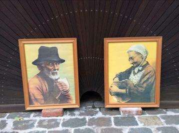 Fotos oude man en vrouw die brood , snijdt en opeet. beschikbaar voor biedingen