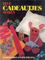 Zelf cadeautjes maken handwerken en knutselen, Ophalen of Verzenden, Gelezen