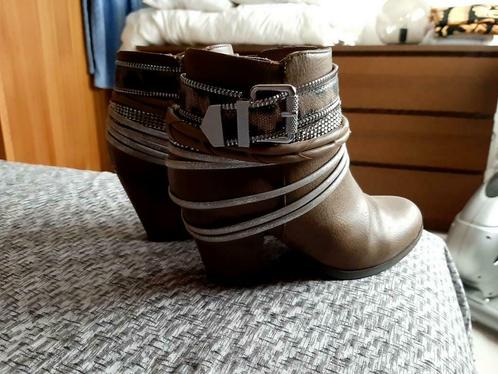 Bottines taille 36, Vêtements | Femmes, Chaussures, Comme neuf, Boots et Botinnes, Brun, Enlèvement