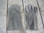 Grijze daimlederen handschoenen, Ophalen of Verzenden, Zo goed als nieuw