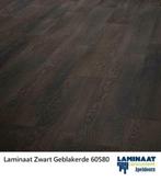 Laminaat Zwart Geblakerde Eik 60580 8mm dik met 4V-groev, Huis en Inrichting, Stoffering | Vloerbedekking, 75 m² of meer, Ophalen of Verzenden