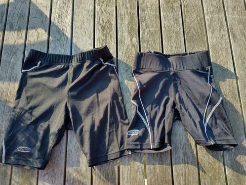 2 zwarte loopbroeken Vermarc - maat XXS en S, Kinderen en Baby's, Kinderkleding | Maat 140, Zo goed als nieuw, Jongen of Meisje