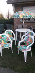 Solden t.k.  Tuinset 4 stoelen ronde tafel en parasol