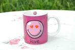 §  mug smile love, Maison & Meubles, Cuisine | Vaisselle, Comme neuf, Tasse(s) et/ou soucoupe(s), Céramique, Enlèvement ou Envoi