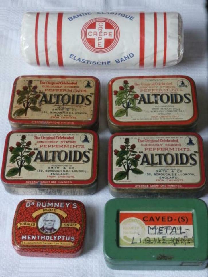 Vintage blikken doosjes +crêpe verband, Verzamelen, Blikken, Gebruikt, Overige, Ophalen of Verzenden