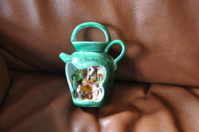 objet decoratif en faience avec santons fontaine vaucluse, Antiek en Kunst, Antiek | Keramiek en Aardewerk, Ophalen of Verzenden
