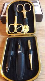 SET À ONGLES EN MÉTAL DORÉ... étui en cuir de veau 🐞 pour, Enlèvement ou Envoi, Neuf, Noir, Mains et Ongles