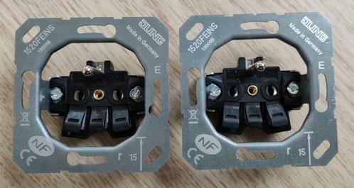 Jung elektrische apparatuur partij, Doe-het-zelf en Bouw, Elektriciteit en Kabels, Zo goed als nieuw, Verzenden