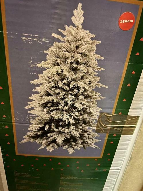 Besneeuwde kerstboom 150cm 🌲❄️, Diversen, Kerst, Zo goed als nieuw, Ophalen